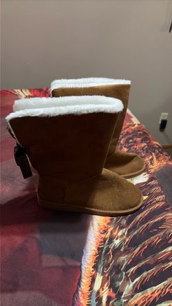Tan Suede Winter Boots with Faux Fur Lining