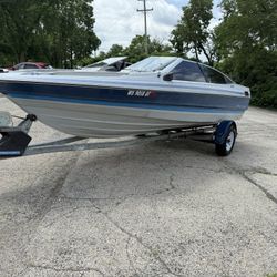 Bayliner Boat