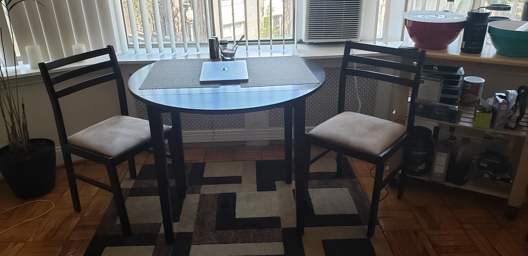 Small kitchen table with 2 seats