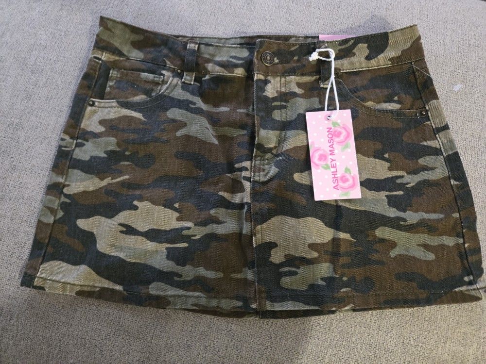 Camo And Bow Mini Skirt Size 5/27