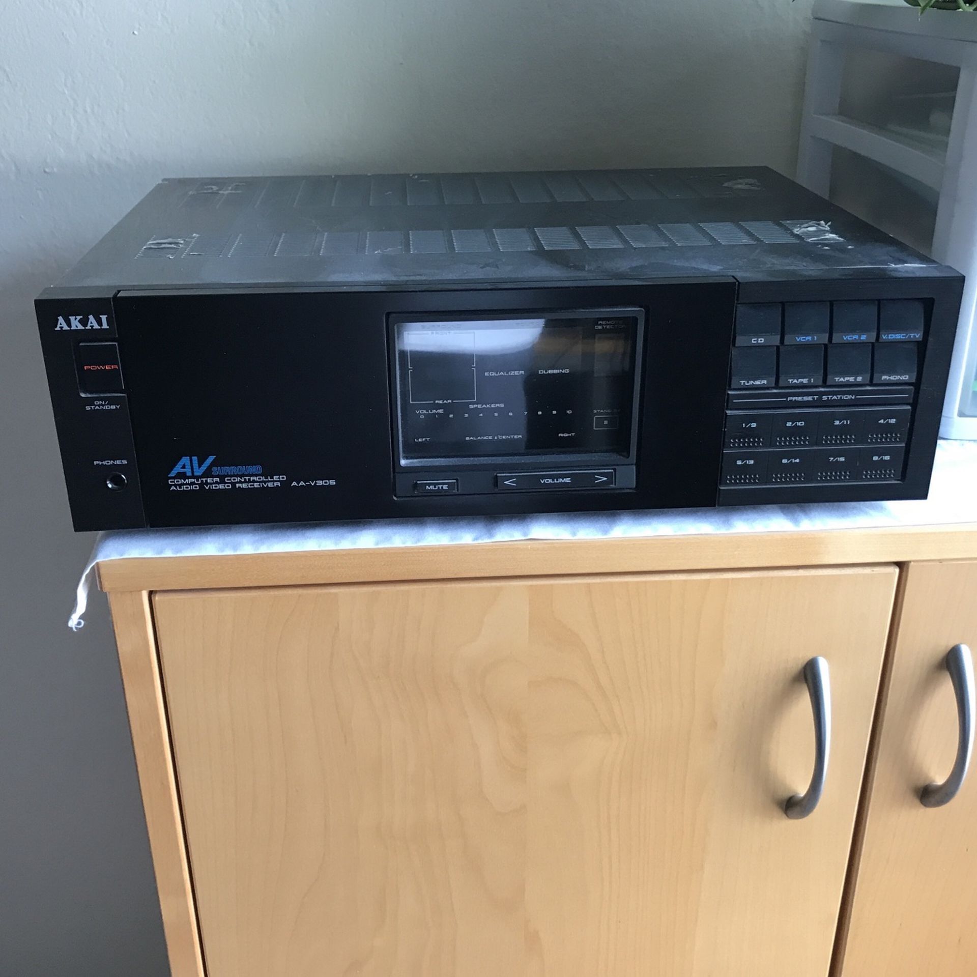 80 Watt x4 AV Surround Sound Receiver/Amp - Akai