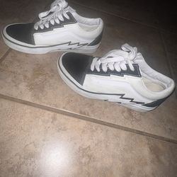 Vans youth size 5