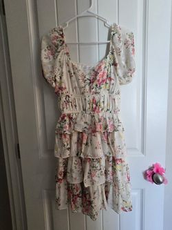 Floral tiered ruffle junior size small dress