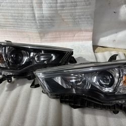 2021-2023  TOYOTA 4RUNNER HEADLIGHT SET
