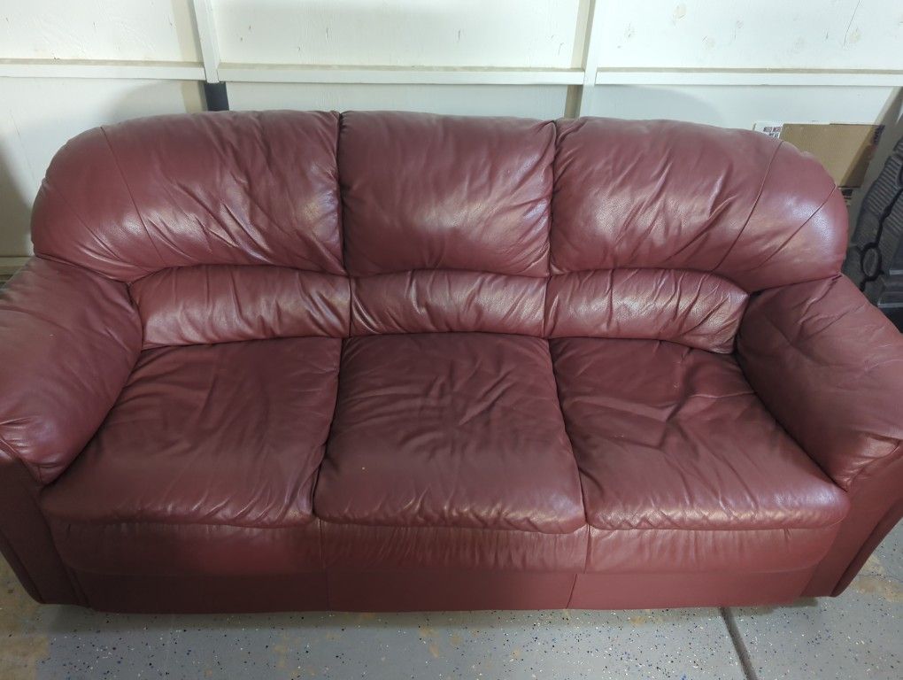 Burgundy Leather Sofa & Loveseat Set
