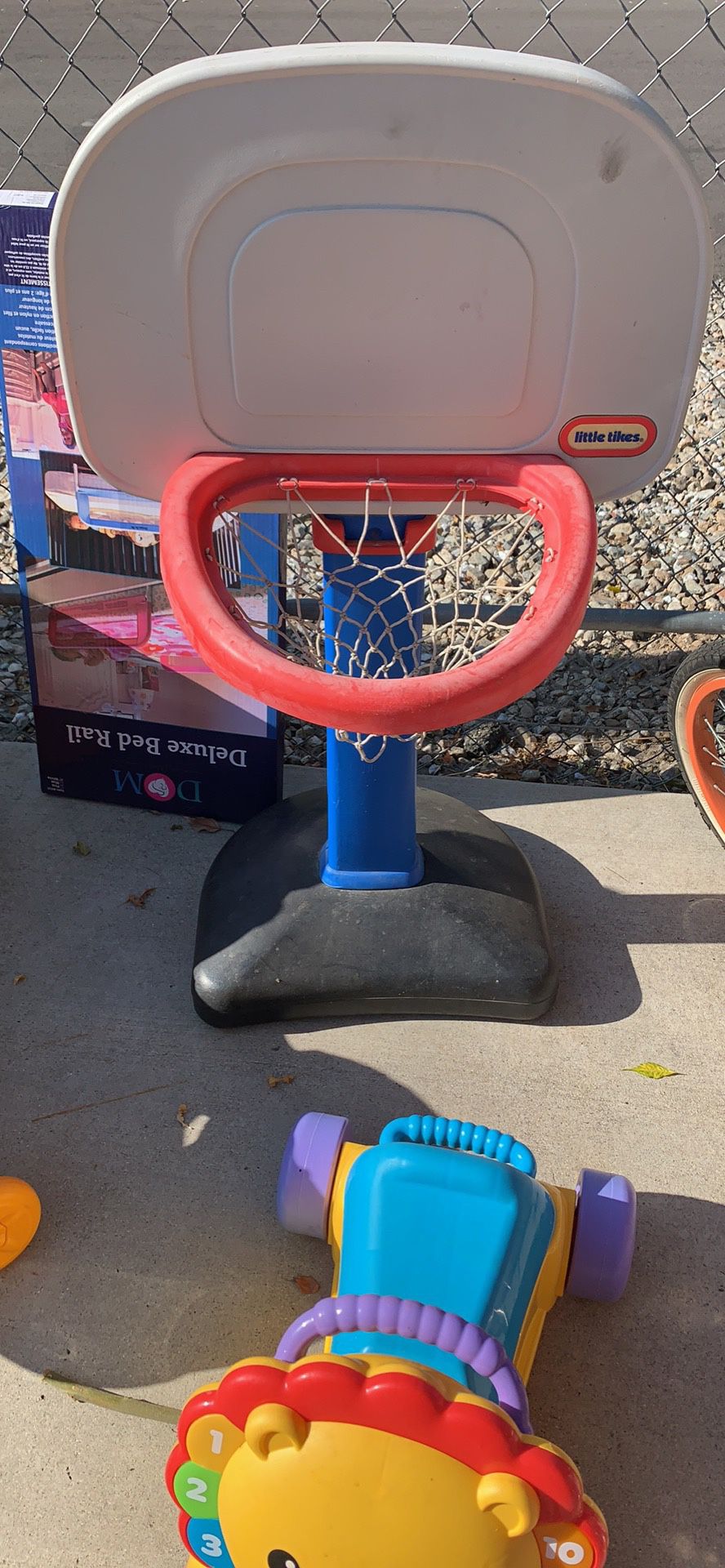 Kids walker and toys 30 to 8 dollars