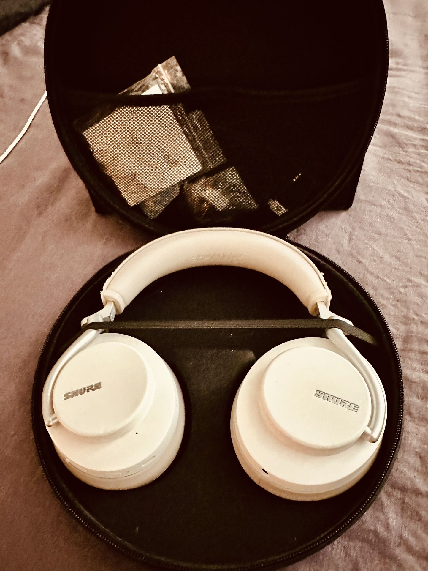 Shure AONIC 40 Headphones