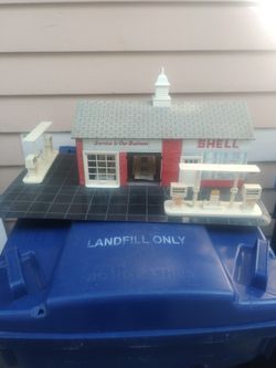 vintage shell station toy set