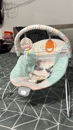 Vibrating bouncer