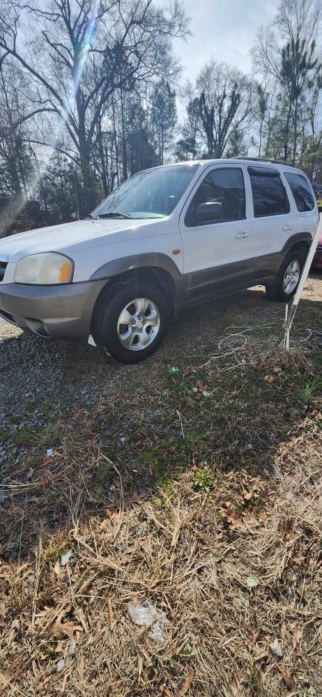 2000 Mazda Tribute.