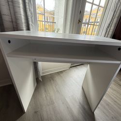 White desk / home office desk – great condition