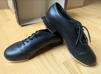 LEO Black Leather Lace-Up Tap Shoes. Size 6.5
