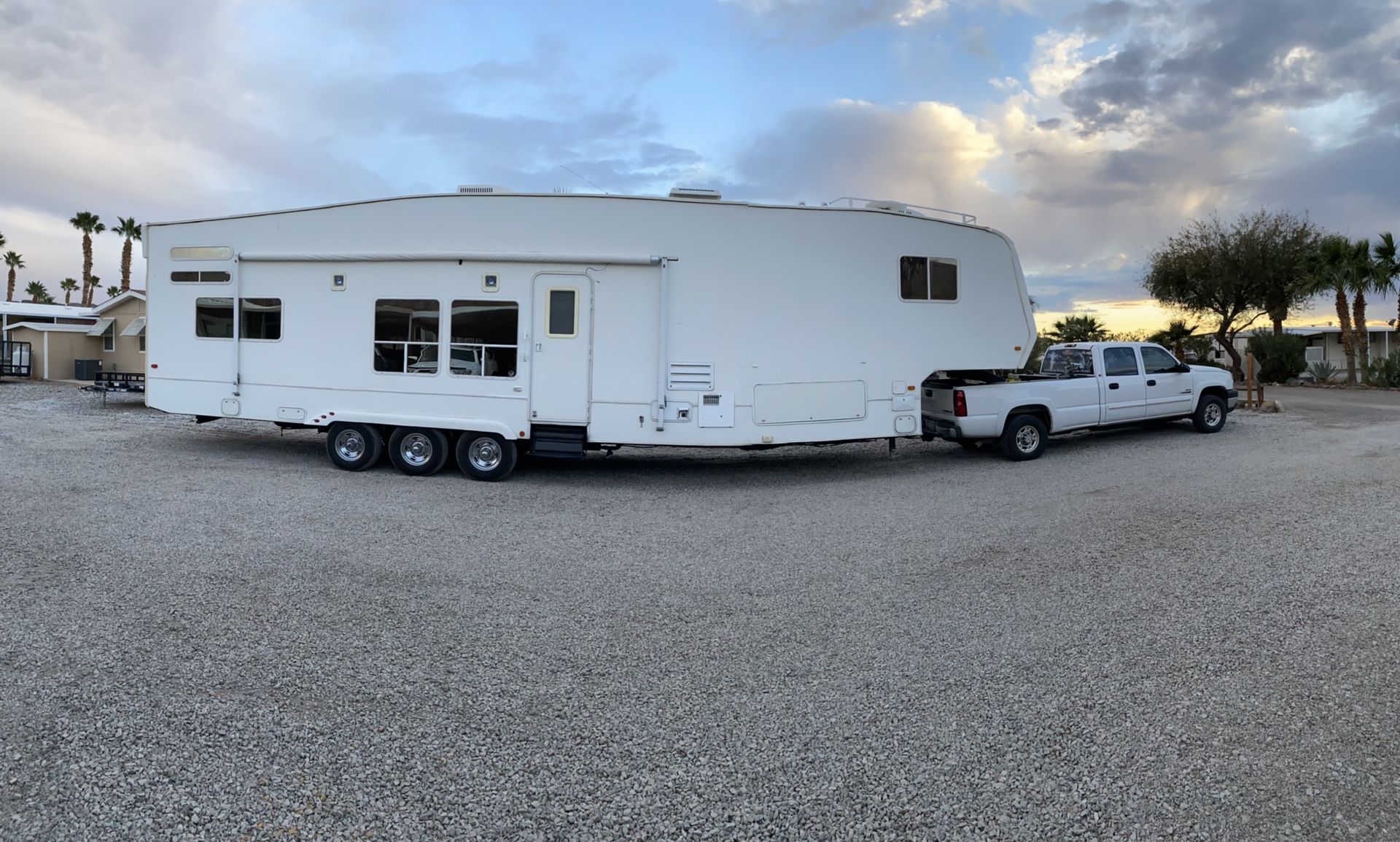 2007 Weekend Warrior CL 4005 Toy Hauler