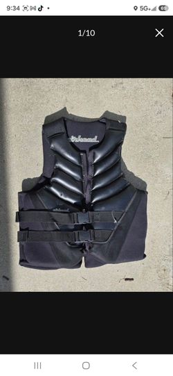 (22) LIFE Jackets $25 - $40,. Small. Medium, toddler, children,  Large To Xx-large, Last Pic Is For Under 30 Lbs.