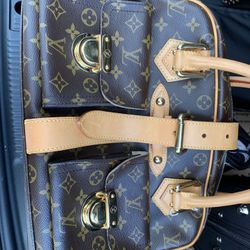 Louis Vuitton Manhattan GM hand bag