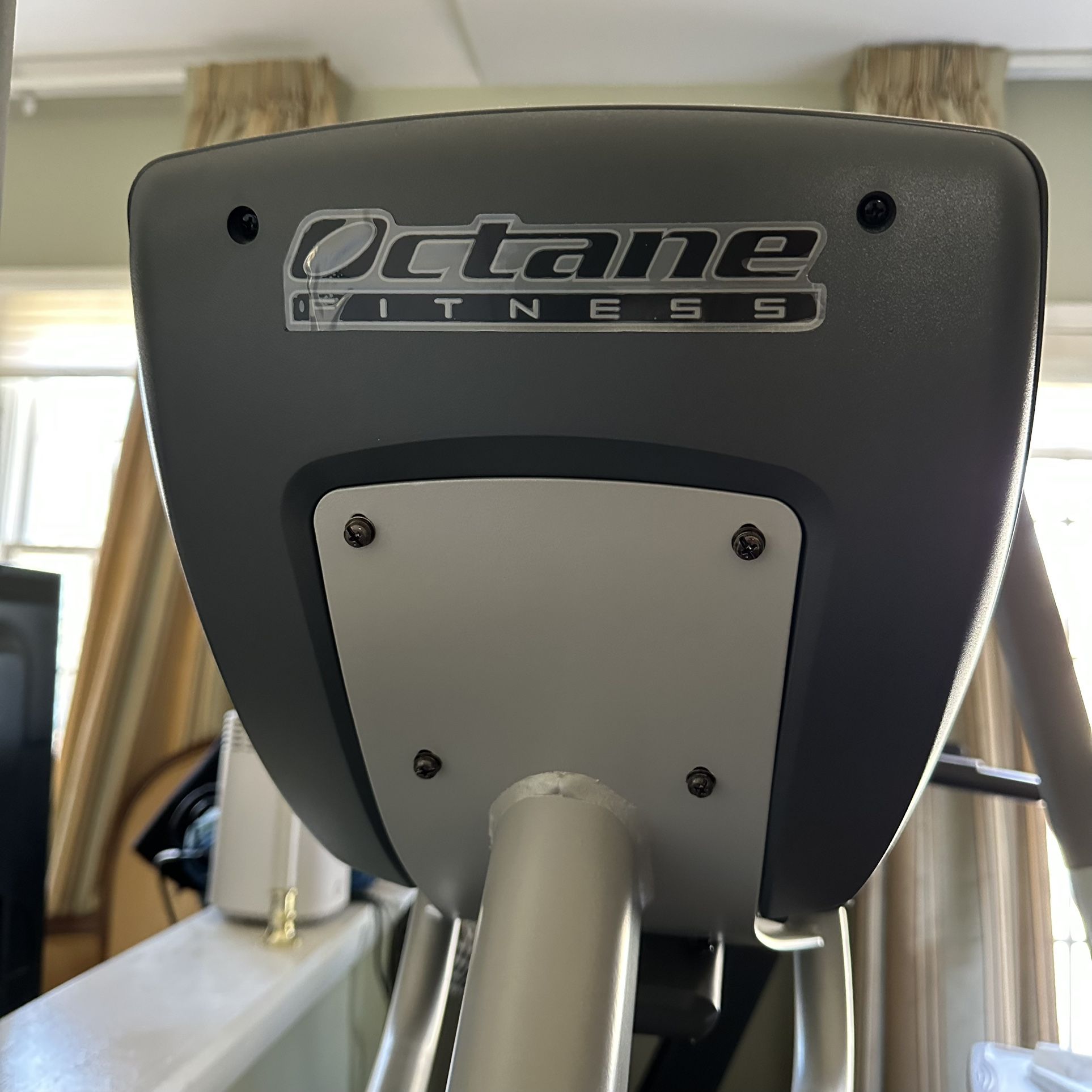 Octane Fitness Q35x Elliptical Machine