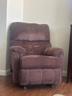 Recliner clean, comfortable.