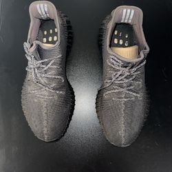 Yeezy 350 v2