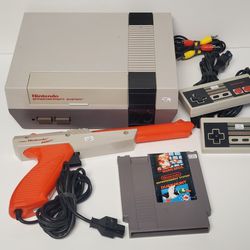 Nintendo NES bundle With Super Mario Game And Zapper