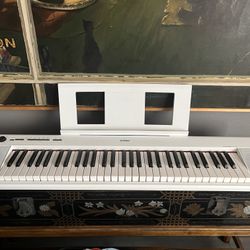 Yamaha Piano With Battery