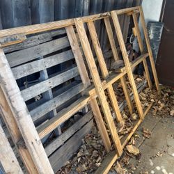 2 Free Pallets