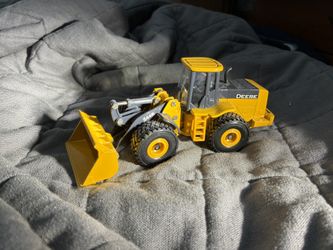 1/50 Scale John Deere Loader