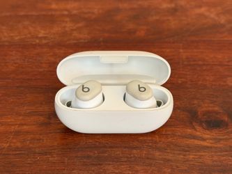 Beats Solo Buds