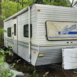 Layton 24 Foot Camper