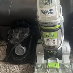 Bissell Deluxe Pro Heat Pet Vacuum 