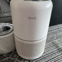 LEVOIT AIR PURIFIER W/ extra brand new hepa filter $70 orig $99 19092 SEE SELLER PAGE LOTS OF ITEMS