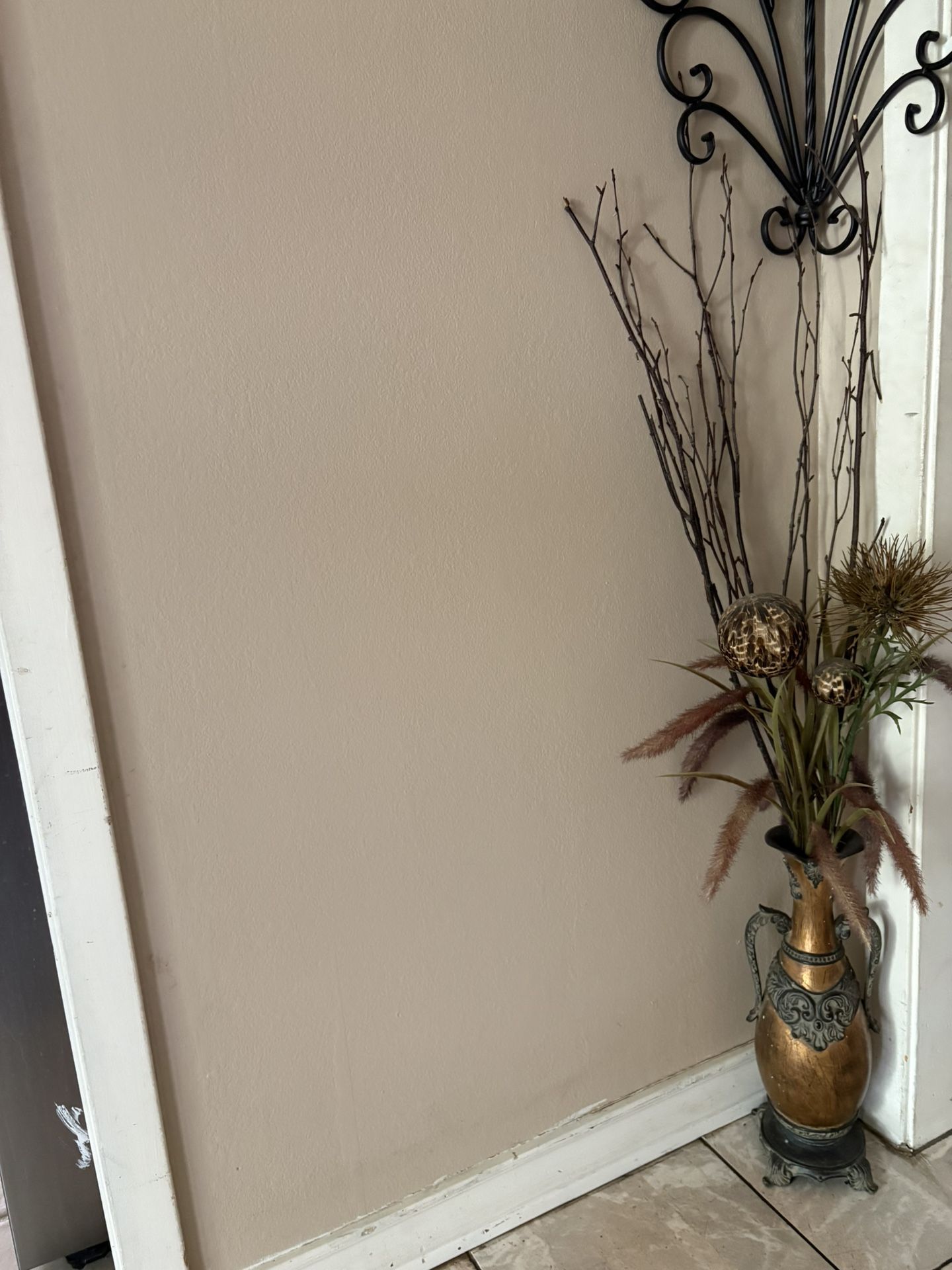Beautiful base brown decor