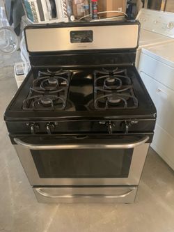 Gas stove Frigidaire good condition 90 days warranty Estufa gas Frigidaire buenas Condiciones 90 dias de Garantia