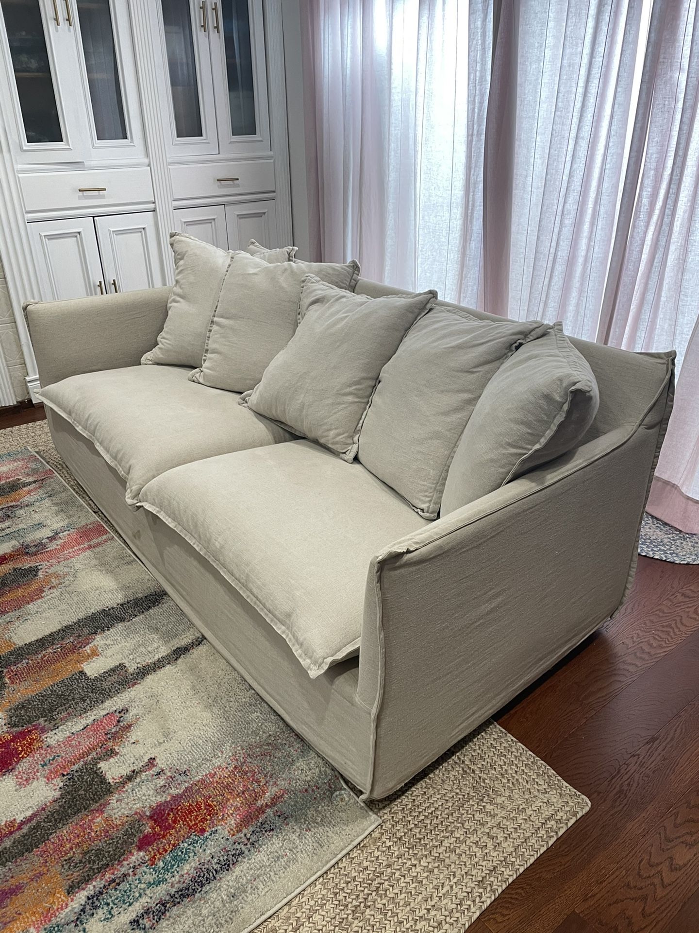 Crate & Barrel Oasis Slipcover Sofa in 84 inch