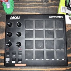 Akai Professional MPD218 Drum Pad