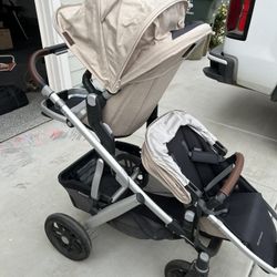 🍼 UPPAbaby Vista V2 Stroller – Declan (Oat Mélange / Silver Frame / Chestnut Leather) Selling our UPPAbaby Vista V2 Stroller, in excellent condition!