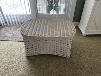 Wicker Bench/ Coffee Table 