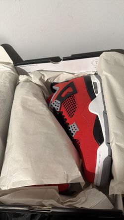 Jordan 4 toro