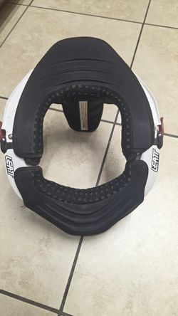 Motorcycle neck brace