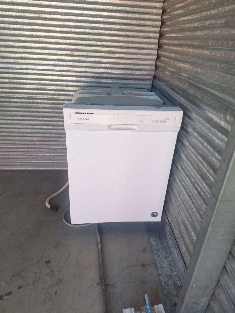 Amana Dishwasher