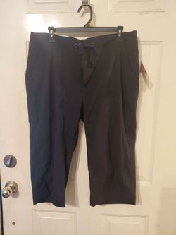 New women's Columbia Capris size 16w $15