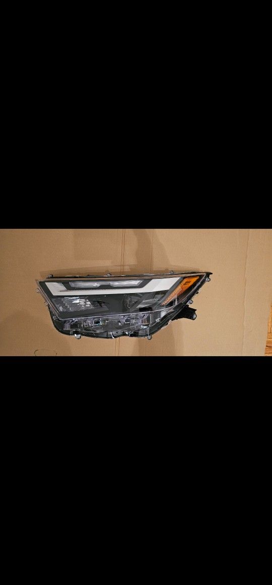 2024 TOYO RAV4 Left Side Headlight