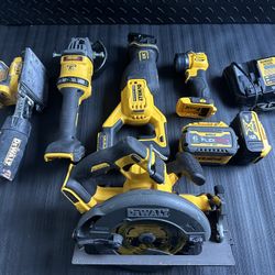 60 V Dewalt Circular Saw/Grinder In Excellent Condition