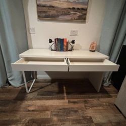 IKEA Desk 2 Drawers - Like New 
