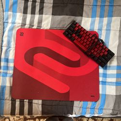 BenQ Zowie GSR Valentine Red Mousepad + 60% Keyboard