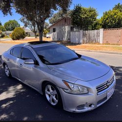 2013 Nissan maxima V6
