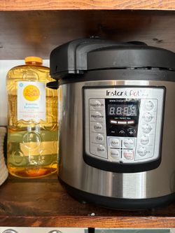 Instant Pot IP-LUX Pressure Cooker- 6QT