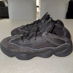 Adidas Yeezy Boost 700 Utility Black