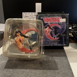 2001 Vampirella Ornament Comes With Orig Box