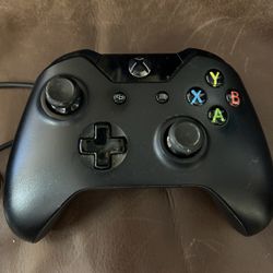 Microsoft Xbox One Black Wireless Controller - Model 1537