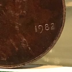 COPPER 1982 Small DATE PENNY RARE 